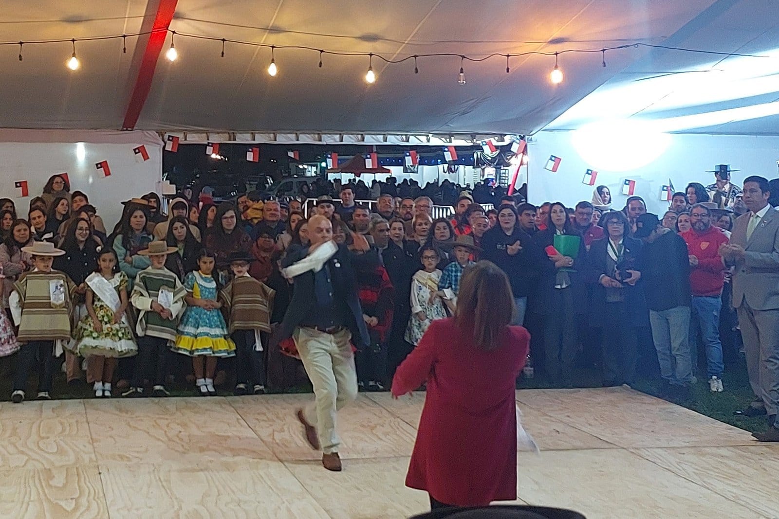 En este momento estás viendo Inauguración de fonda oficial de Pichilemu